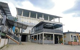 Oyo 1468 Sm House